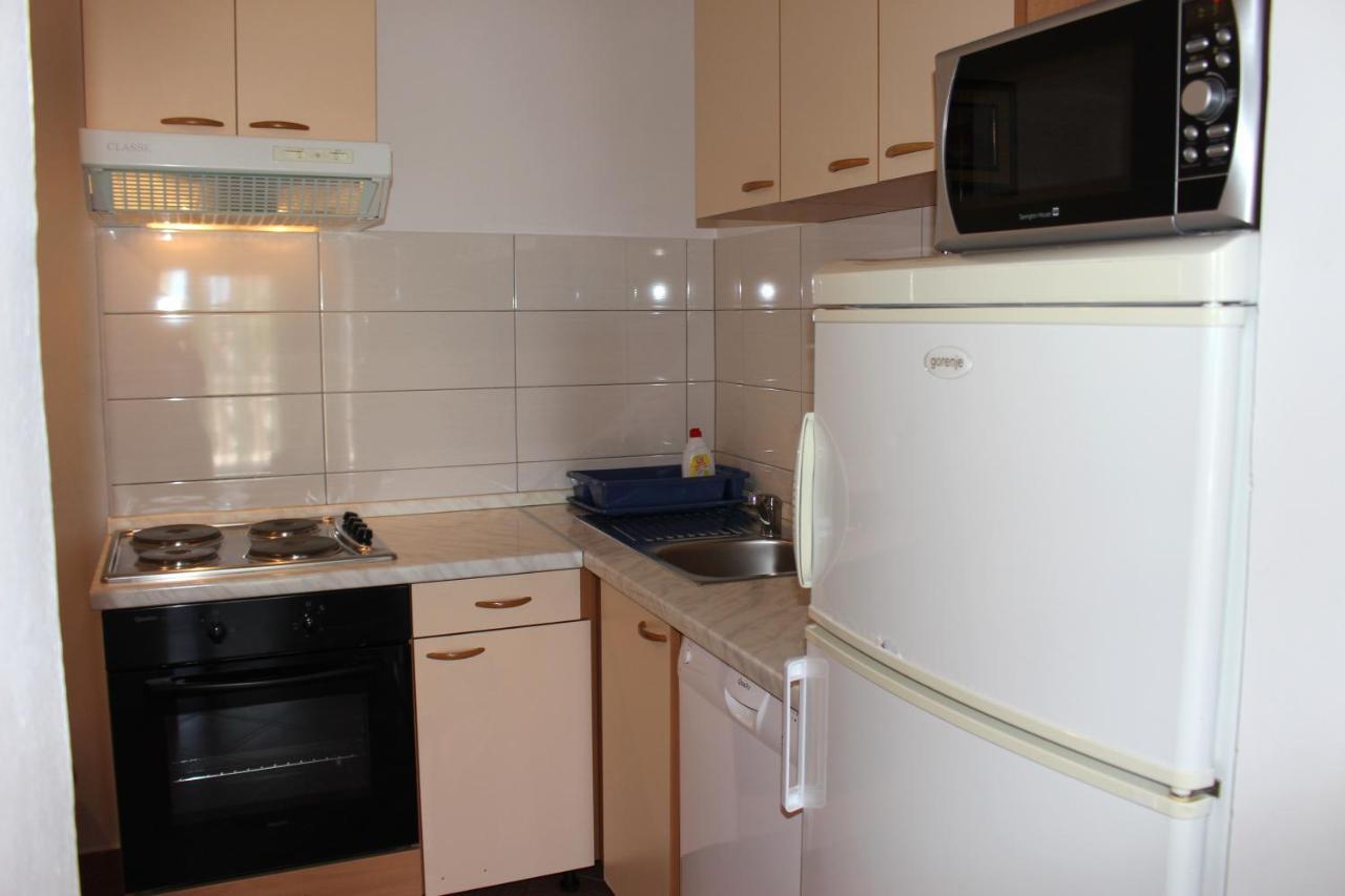 Zorana Apartment Mimice Exterior photo