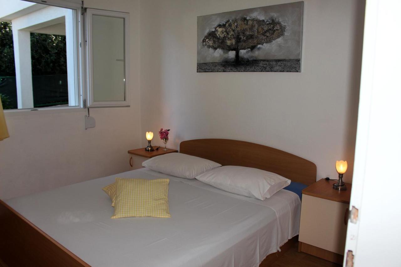 Zorana Apartment Mimice Exterior photo