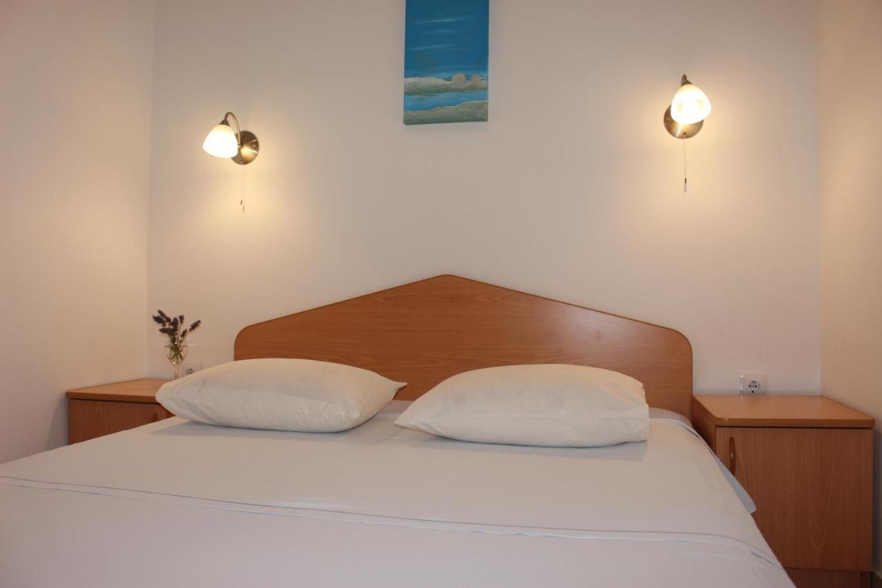 Zorana Apartment Mimice Exterior photo